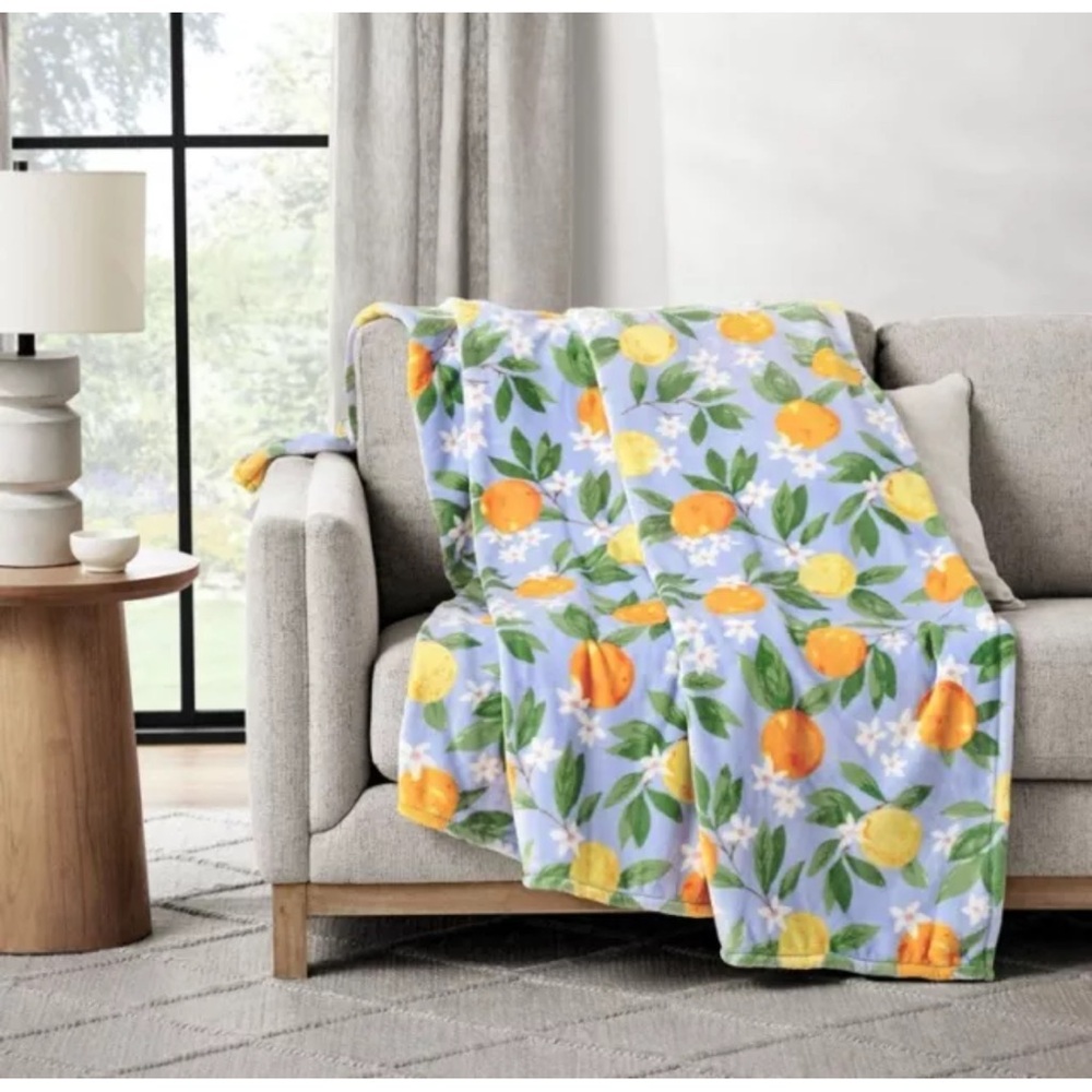 Member's Mark Lounge Throw Blanket Spring Citrus Blossom 60" x 70"